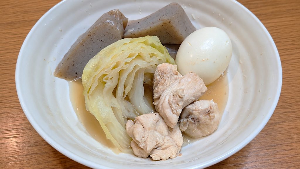 【1人分120kcal】丸ごとキャベツのおでん風|鍋ひとつで作るヘルシー鍋